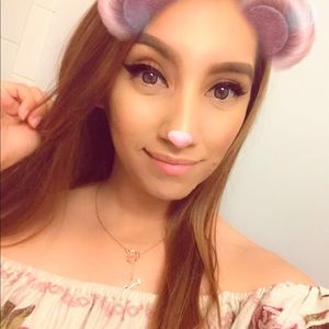 Meet your Posher, Perla